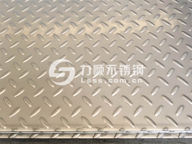 304不锈钢花纹板_4mm扁豆花纹板